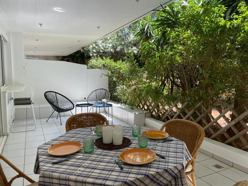 Vouliagmeni'S Secret Garden Near The Sea Apartment Athens Exterior photo